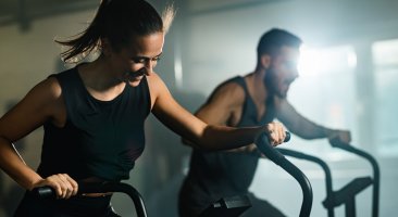 Síla nebo kardio? Jak to nastavit, aby trénink dával smysl